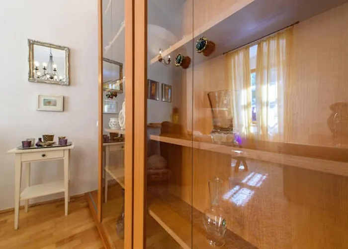 Апартаменти Transylvania