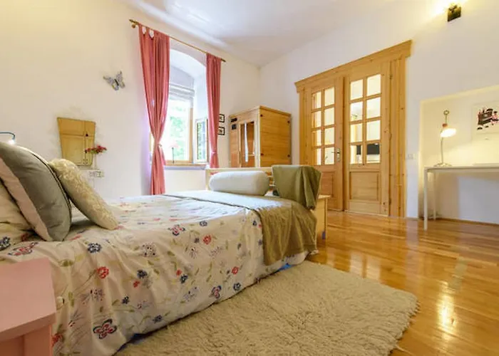 Апартаменти Transylvania Брашов